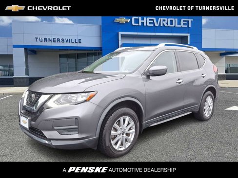 Used 2019 Nissan Rogue SV image 1