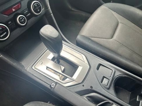 Used 2020 Subaru Crosstrek 2.0i image 11