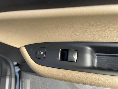 Used 2020 Chevrolet Blazer Premier w/ Driver Confidence II Package image 25