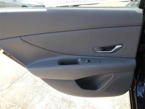 New 2025 Hyundai Elantra Sport image 11