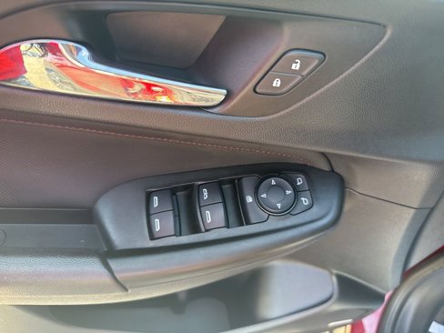 Used 2021 Chevrolet TrailBlazer RS w/ Technology Package image 14