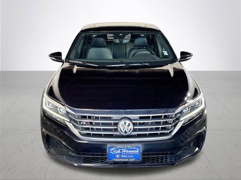 Certified 2021 Volkswagen Passat 2.0T R-Line image 3