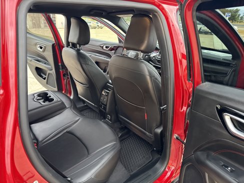 Used 2023 Jeep Compass Trailhawk w/ Trailhawk Convenience Group image 32