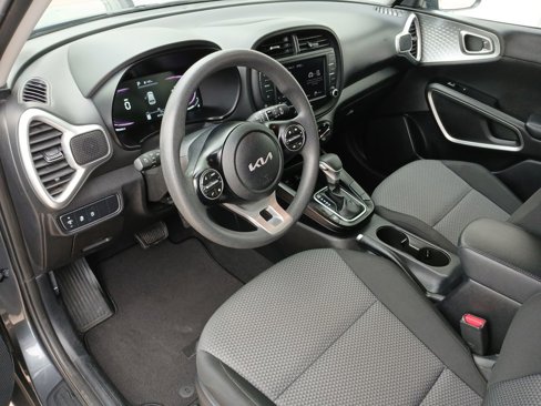 Used 2023 Kia Soul LX w/ Option Group 015 image 10