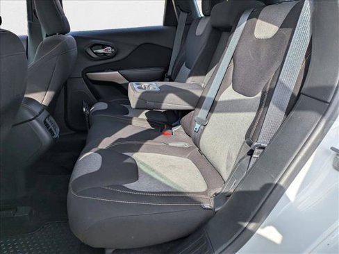 Used 2017 Jeep Cherokee Sport w/ Cold Weather Group image 14