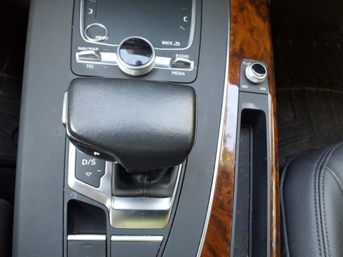 Used 2018 Audi Q5 2.0T Premium Plus w/ Premium Plus Package image 26