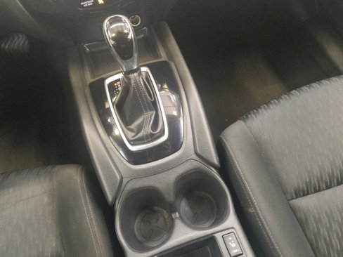 Used 2018 Nissan Rogue SV image 26