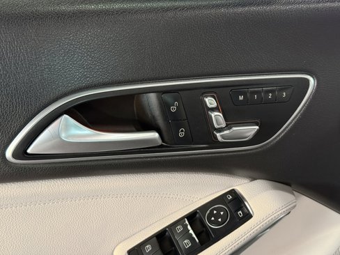 Used 2018 Mercedes-Benz CLA 250 image 22