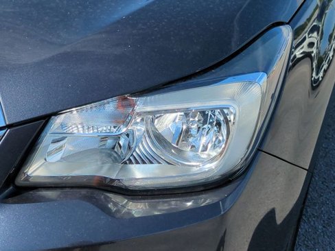 Used 2017 Subaru Forester 2.5i Premium w/ All-Weather Package image 9