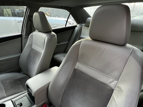 Used 2012 Toyota Camry XLE image 17