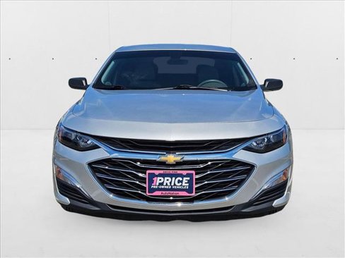 Used 2022 Chevrolet Malibu LS image 2