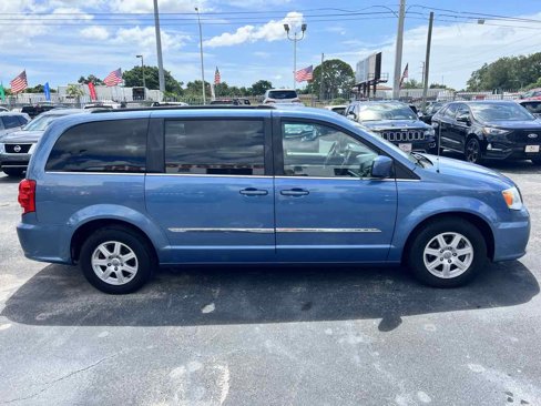 Used 2012 Chrysler Town & Country Touring w/ Entertainment Group #1 image 9