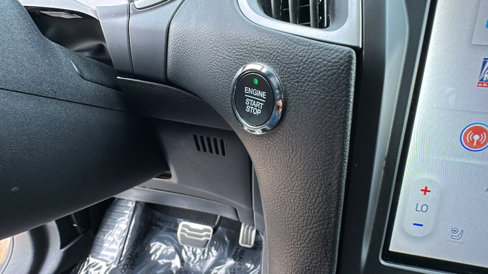 Certified 2021 Ford Edge ST-Line image 17
