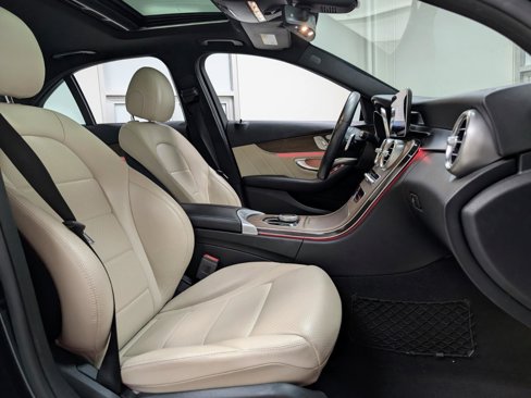 Used 2019 Mercedes-Benz C 300 Sedan image 25