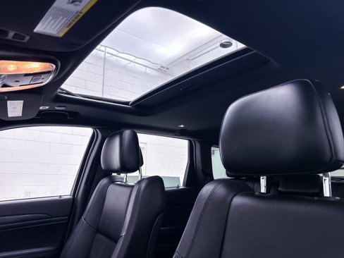 Used 2019 Jeep Grand Cherokee Altitude image 2