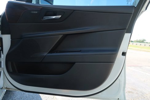 Used 2017 Jaguar XE First Edition image 48