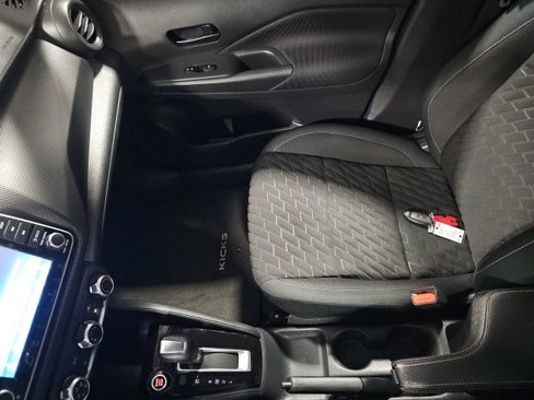 Used 2021 Nissan Kicks S image 46