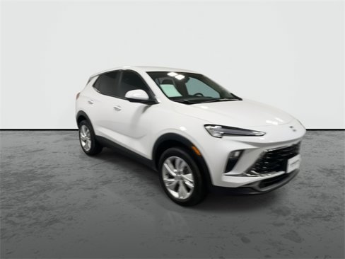 Certified 2024 Buick Encore GX Preferred w/ Comfort Package image 3