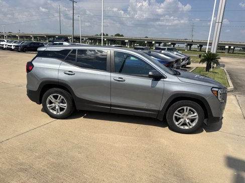 Used 2023 GMC Terrain SLE w/ LPO, Floor Liner Package image 14