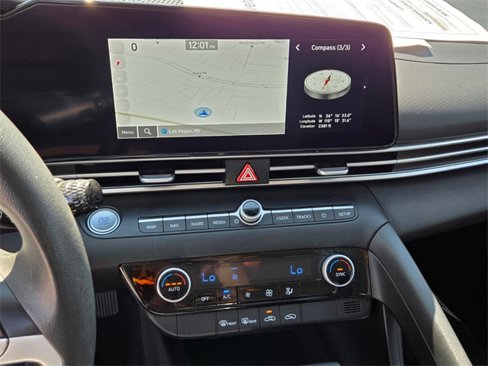 Used 2024 Hyundai Elantra SEL image 25