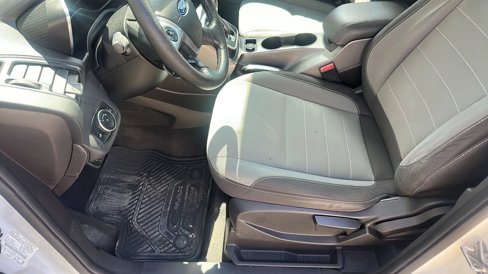Used 2015 Ford C-MAX SE w/ Interior Protection Package image 3
