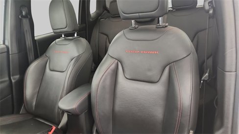 Used 2018 Jeep Renegade Trailhawk image 9