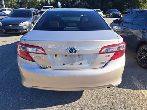 Used 2014 Toyota Camry LE image 5