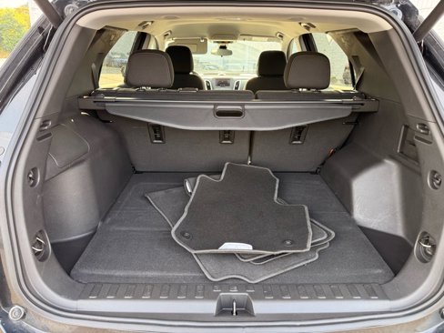 Used 2023 Chevrolet Equinox LT w/ Driver Convenience Package image 22