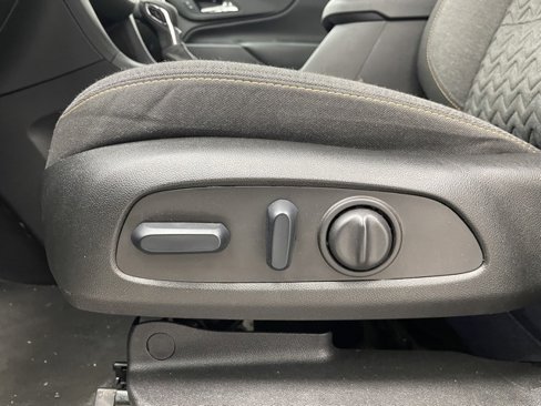 Certified 2024 Chevrolet Equinox LT image 9