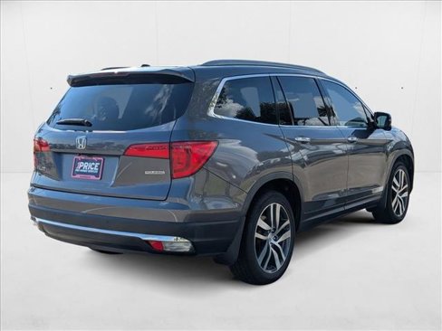 Used 2017 Honda Pilot Touring image 5