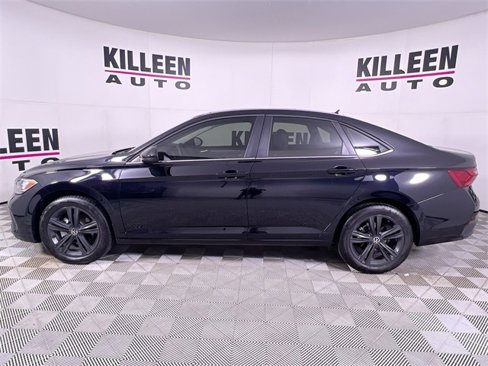 Used 2024 Volkswagen Jetta SE w/ Panoramic Sunroof Package image 4