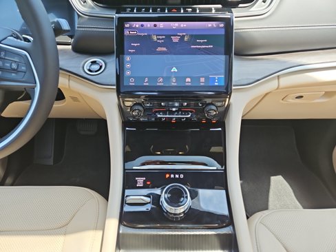 New 2025 Jeep Grand Cherokee L Limited w/ Luxury Tech Group II image 11