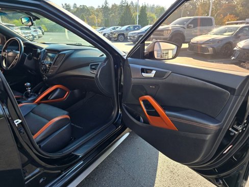 Used 2016 Hyundai Veloster Turbo image 40