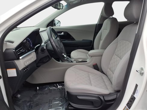 Used 2022 Kia Niro LXS image 8