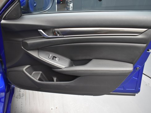 Used 2020 Honda Accord Sport image 6