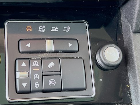 Used 2015 Land Rover LR4 HSE image 21