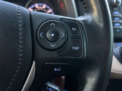 Used 2017 Toyota RAV4 XLE image 18