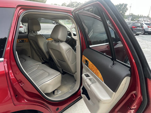 Used 2012 Lincoln MKX AWD image 16