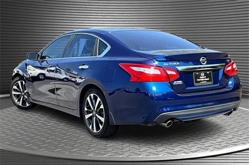 Used 2016 Nissan Altima 2.5 SR image 4