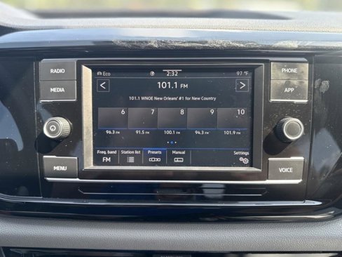 Used 2022 Volkswagen Taos S image 26