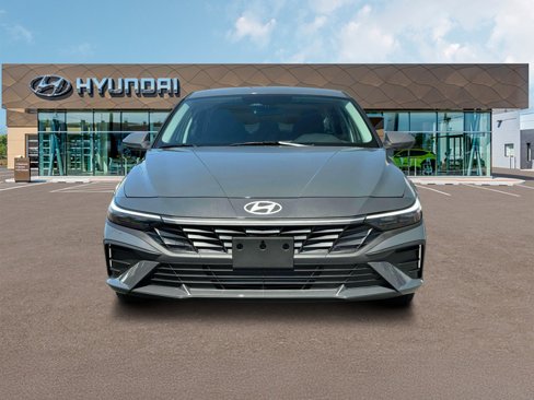 New 2025 Hyundai Elantra SE image 12