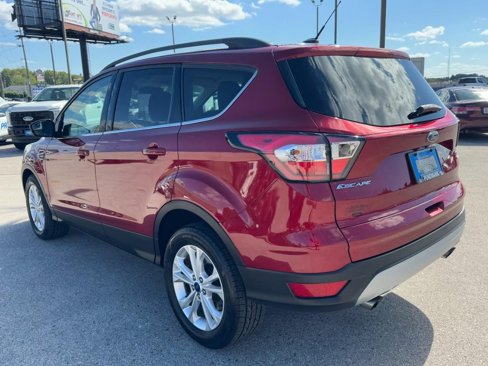 Used 2018 Ford Escape SE image 5