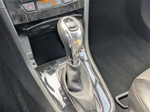 Used 2021 Buick Encore Preferred w/ Safety Package image 24