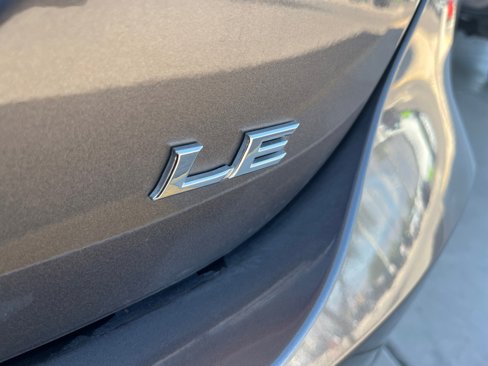 Used 2020 Toyota Camry LE image 24