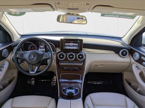 Certified 2017 Mercedes-Benz GLC 300 image 17