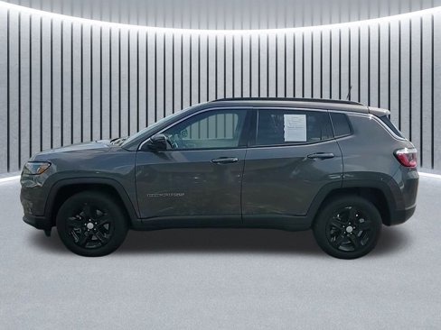 Used 2024 Jeep Compass Latitude w/ Altitude Special Edition image 7