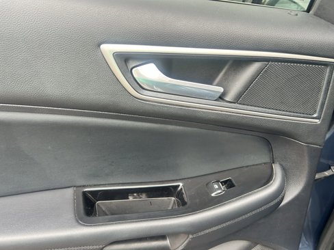 Used 2019 Ford Edge SEL w/ Equipment Group 201A image 16