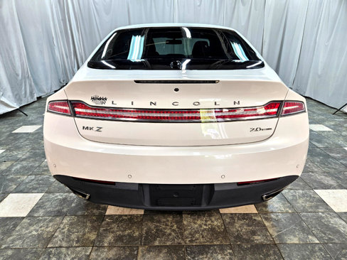 Used 2016 Lincoln MKZ image 4