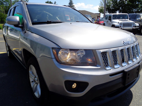 Used 2016 Jeep Compass Latitude image 16