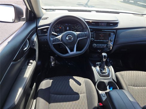 Used 2020 Nissan Rogue SV image 21